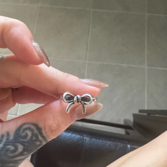 James Avery Sterling Bow Ring - Picture 3 of 6